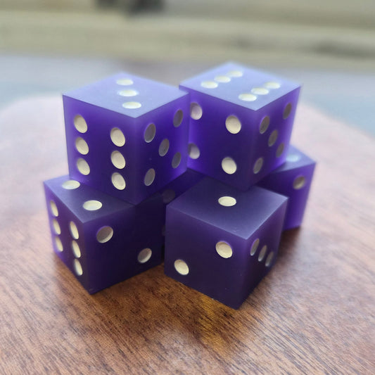 Purple with White Dots - D6 Set